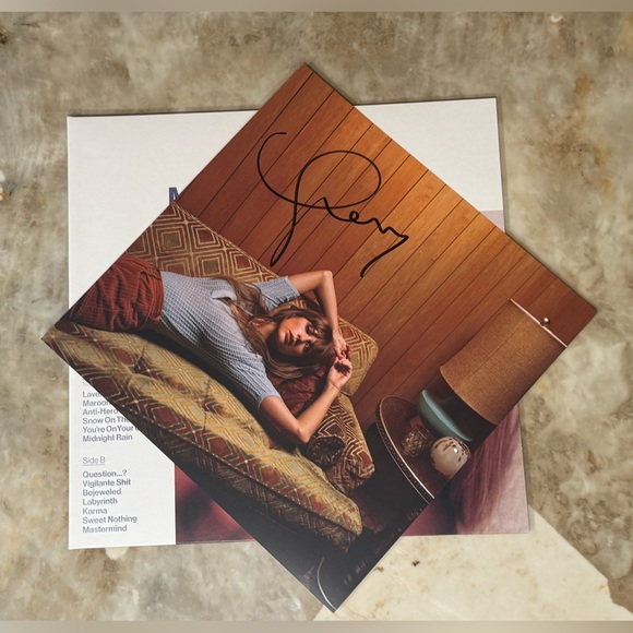 Taylor Swift: ***SIGNED*** Midnights: Moonstone edition VINYL- BNWOT C - Picture 4 of 10